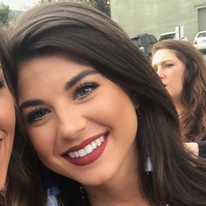 Meet your Posher, Sharon